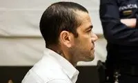 مجسمه دنی آلوز در زادگاهش مورد حمله قرار گرفت