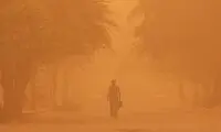 گرد و خاک، نفس مردم آبادان را گرفت
