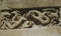 معبدی در دل زنجان که شما را به یاد چین می‌اندازد