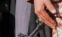  امام جمعه اهواز با لباس نظامی نماز میت خواند
