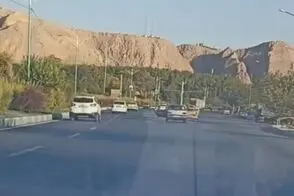 راننده کرمانی برای حمل فرش دست به ابتکار عجیبی زد!