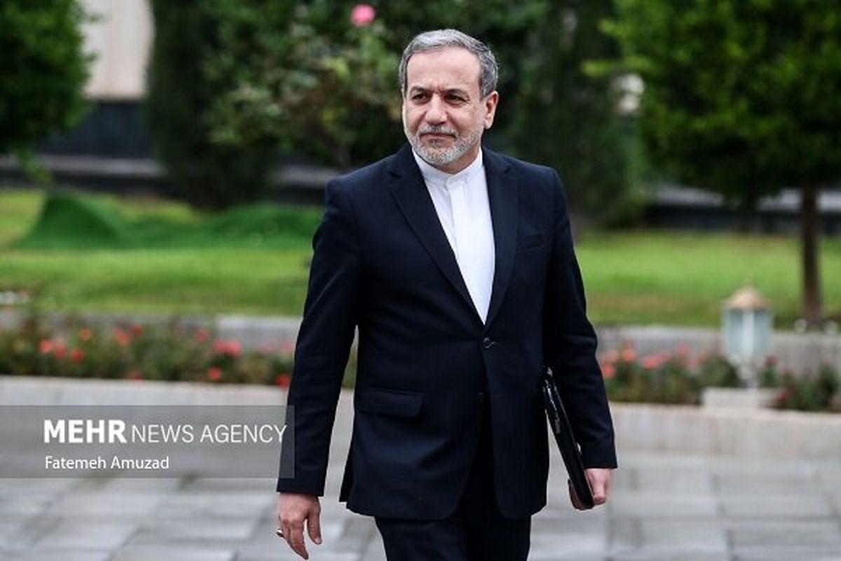 عراقچی: مطمئنم ترامپ قدمت خلیجفارس را میداند
