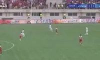 برخورد شوت محمد عمری به تیر دروازه پیکان 