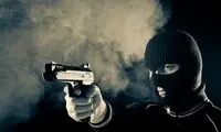 خفتگیری در کالیفرنیا آمریکا با سلاح تمام اتوماتیک!