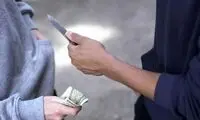 خفت‌گیری عجیب یک خانم در اتوبان نیایش با قمه!