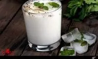 ویدئو بامزه و دیدنی از دوغ خوردن بلاگر آمریکایی