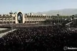 بنر معنادار در مصلای تهران با جمله معروف ترامپ