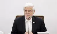 عارف: مسئولان اختلافات را در تریبون‌ها مطرح نکنند