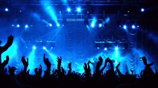 برنامه دولت رئیسی برای حذف کنسرت خوانندگان خارج از کشور