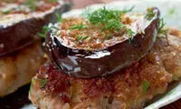 طرز تهیه کتلت بادمجان با گوشت؛ یک غذای مقوی برای شام و نهار