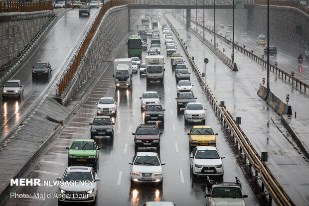 حتی باران هم نتوانست به تهرانی‌ها کمک کند