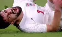 شوک بزرگ: ستاره تیم‌ملی را با برانکارد بردند!