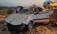 عکسی از تصادف خونین یک خودرو با شتر سرگردان