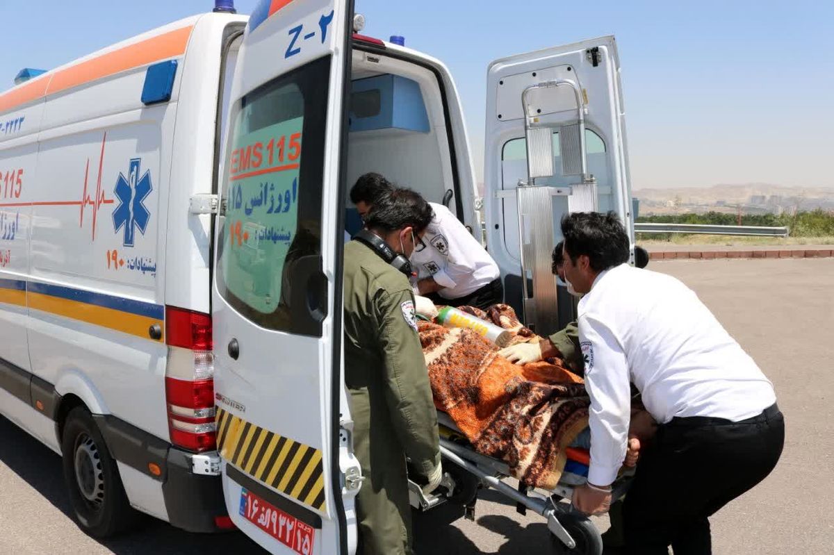   واژگونی هولناک یک مینی‌بوس در جاده اهر 