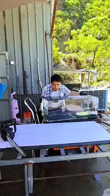 ویدیویی پربازدید از ساخت یک خودروی لوکس با یخ!