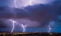 گرد و خاک در این مناطق طوفان به پا می‌کند