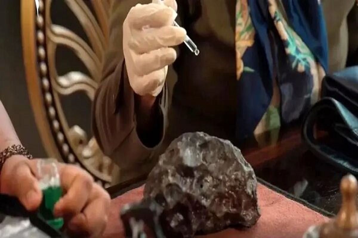 فروشندگان شهابسنگ جعلی دستگیر شدند!