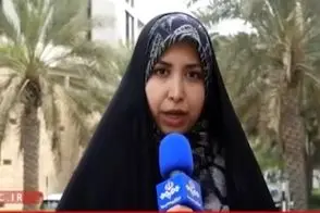 رجز خوانی خبرنگارِ خانم صداوسیما با گوشی آیفون!