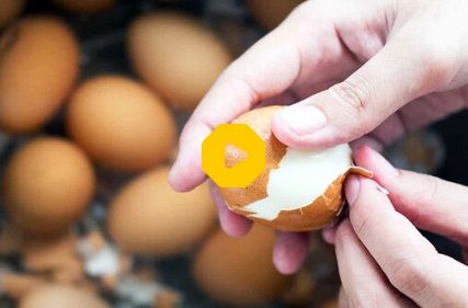 ترفند برای راحت پوست کندن تخم‌مرغ آبپز