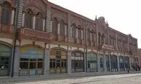 از معماری قبل از اسلام تا قاجار، همه در یک شهرک!