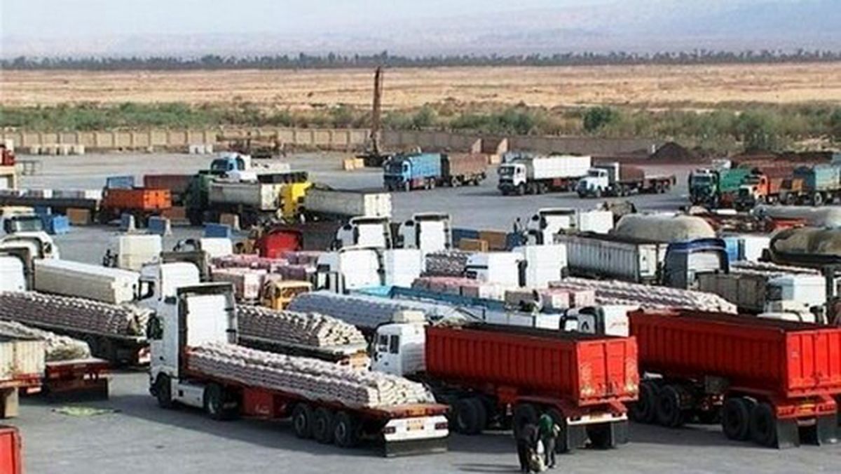   فارس: خبر اعتصاب کامیون‌داران کار ضدانقلاب است 