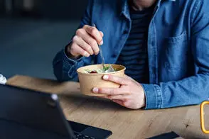 تهیه این شام ساده دیگر در توان هر دانشجویی نیست