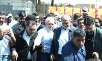 حمله به ظریف در تجمع اصفهانِ پزشکیان 