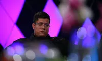 پسری که خود را فرزند خواننده معروف پاپ می‌داند!
