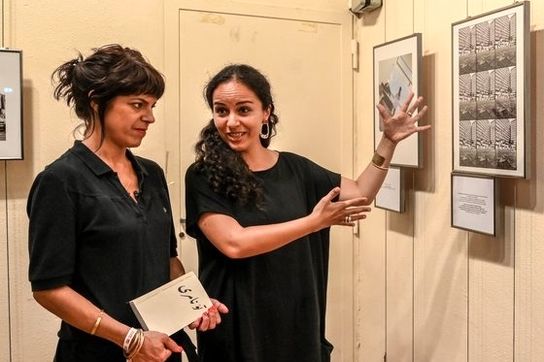 غزل، دختر هوشنگ، پنبه پهلوی را در پاریس زده است!