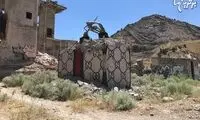 کیف دستی‌های غول پیکر بتنی برند در بیابان‌های اورگان