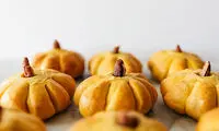 نان کدو لقمه‌ای با طراحی زیبا برای صبحانه و عصرانه