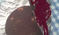 کرم در تکه شکلات برند معروف! +عکس