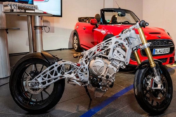 تولید موتورسیکلت با چاپگر سه بعدی