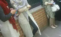 ترانه علیدوستی در صف رأی گیری