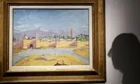 آنجلینا جولی تابلوی «مناره مسجد» را حراج می‌کند