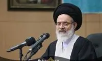 استاد حوزه: مردم توقع بی‌جا از انقلاب نداشته باشند