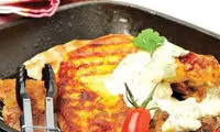 استیك مرغ زعفرانی و نان سنگك
