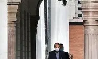 اقدام متفاوت لاریجانی پیش از ورود به صحن مجلس