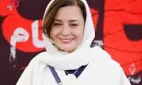 عکس خوش حس و حال مهراوه شریفی نیا از یک کافه