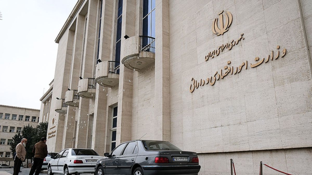   دیوان عدالت: محدودیت کارت‌ به‌ کارت باطل شد 