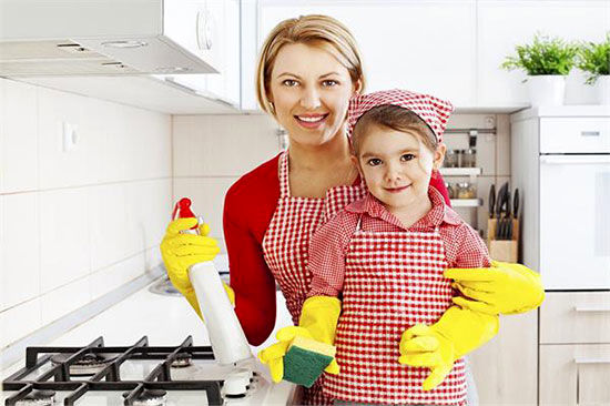 به کودکتان در کارهای خانه مسوولیت دهید