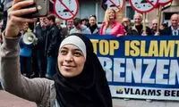 سلفی دختر با حجاب با مخالفان مسلمان!