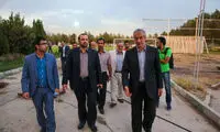 عکس: تواضع از نوع کفاشیانی!