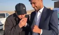 بوسه پرویز پرستویی به دست بوکسور ایرانی