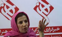 لیلی رشیدی: دوست دارم مرا با عنوان دختر داوود رشیدی بشناسند