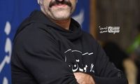 پژمان جمشیدی و ترلان پروانه در نمایش «علف‌زار»