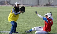 دختران ایران، طرفدارِ «سافت بال» اند!
