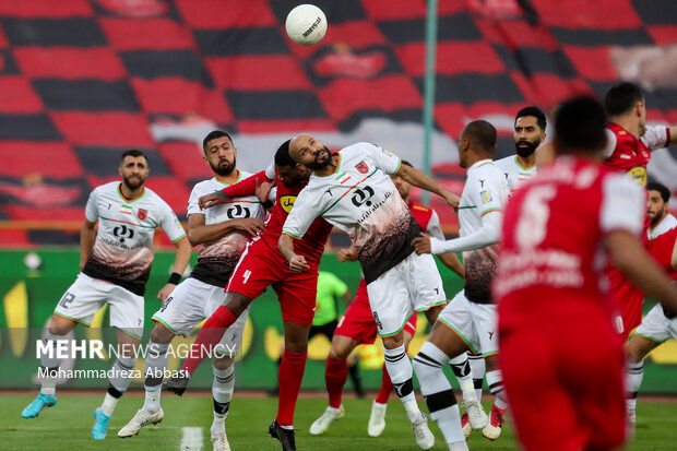 «آتش» سازمان لیگ فوتبال به جان پرسپولیس