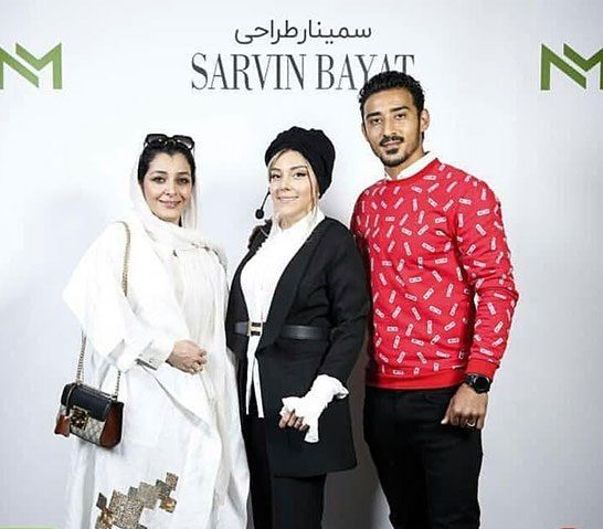 ساره بیات در کنار خواهرش و رضا قوچان‌نژاد