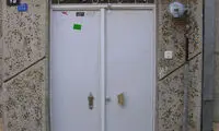 کلمات مقدس بر آستانه‌ی در +عکس